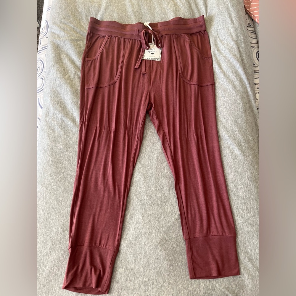 Kate Quinn Organics Bamboo Skinny Crop Jogger